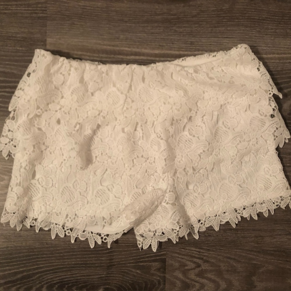 Adiva White Lace Shorts